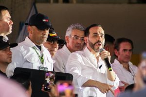 El voto útil y una propuesta  firme  en pro de una Colombia próspera, hizo que ganará en primera vuelta el candidato Abelardo de la Espriella 